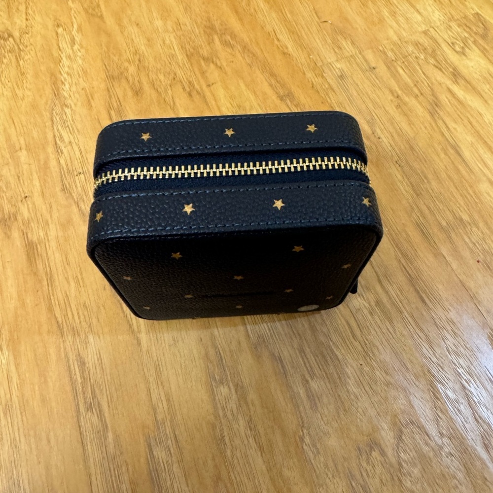 🚨MAKE AN OFFER🚨 Mark and Graham AMC Monogrammed Small Travel Jewelry Case - Picture 6 of 13